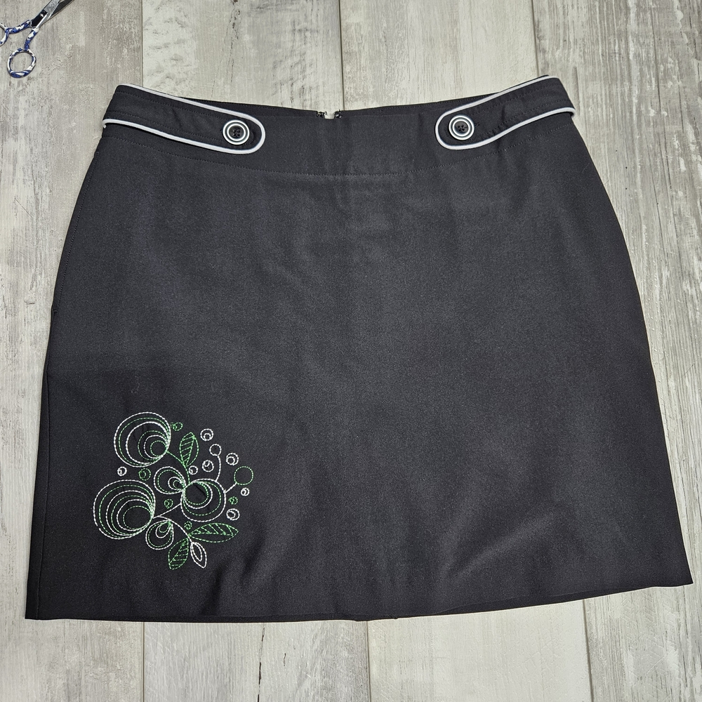 Bette Court Skort Skirt Embroidered 8 Black Golf Tennis Pickleball Country Style
